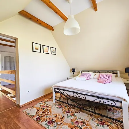 Pod Klonami Na Mazurach Сasa de vacaciones