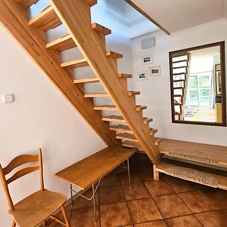 Pod Klonami Na Mazurach Guty