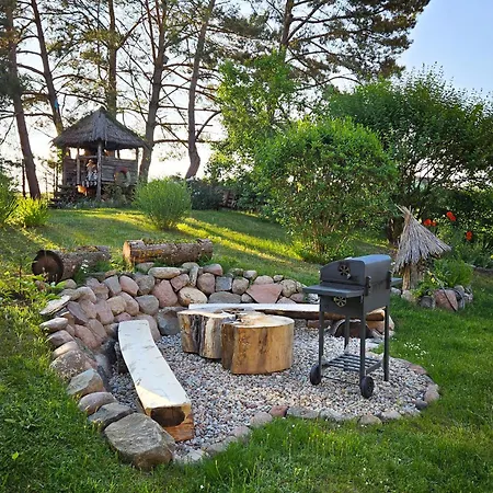 Pod Klonami Na Mazurach * Guty