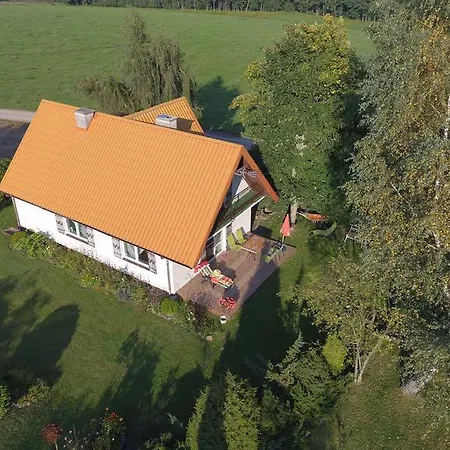 Nyaraló Pod Klonami Na Mazurach *